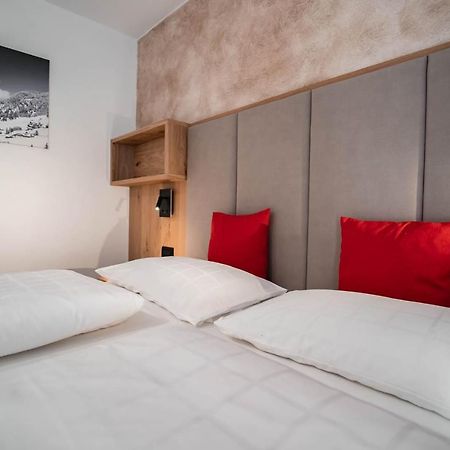 Garni Piz Da L'Ander Hotel กอร์วารา อิน บาเดีย ภายนอก รูปภาพ