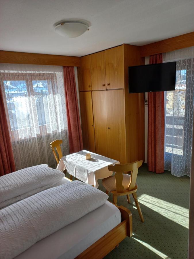Garni Piz Da L'Ander Hotel กอร์วารา อิน บาเดีย ภายนอก รูปภาพ