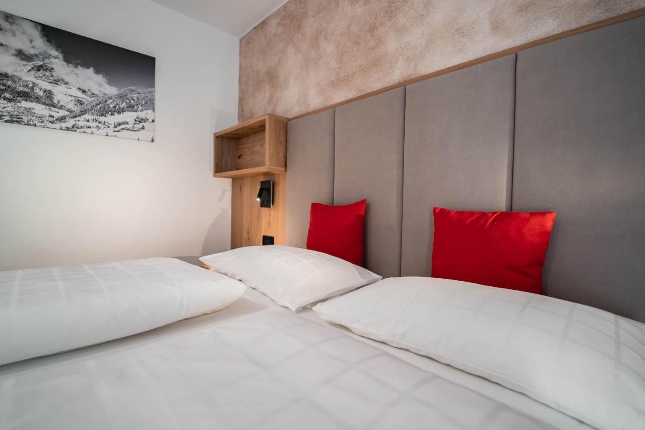 Garni Piz Da L'Ander Hotel กอร์วารา อิน บาเดีย ภายนอก รูปภาพ