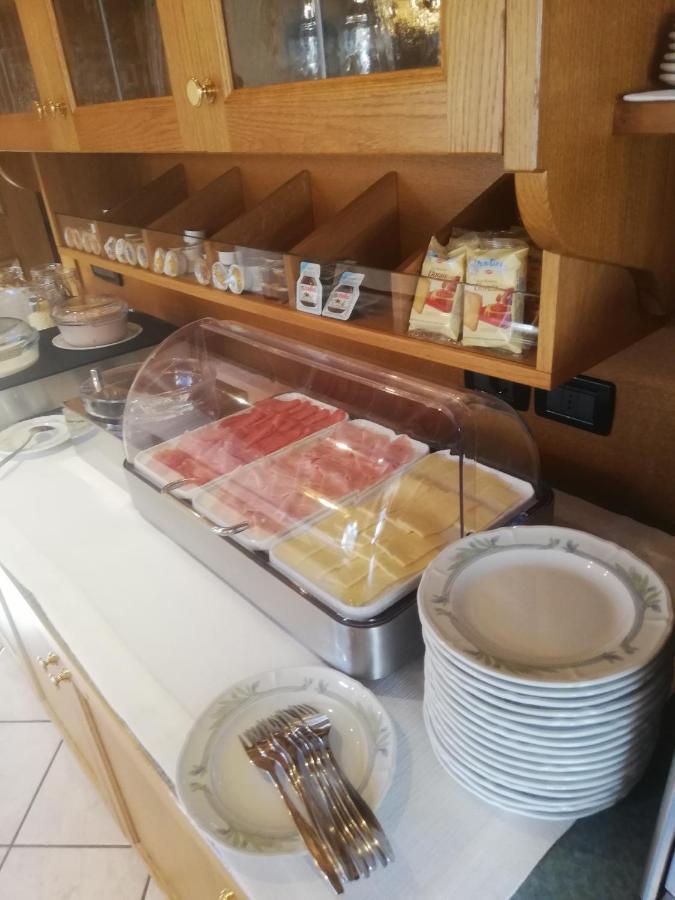 Garni Piz Da L'Ander Hotel กอร์วารา อิน บาเดีย ภายนอก รูปภาพ