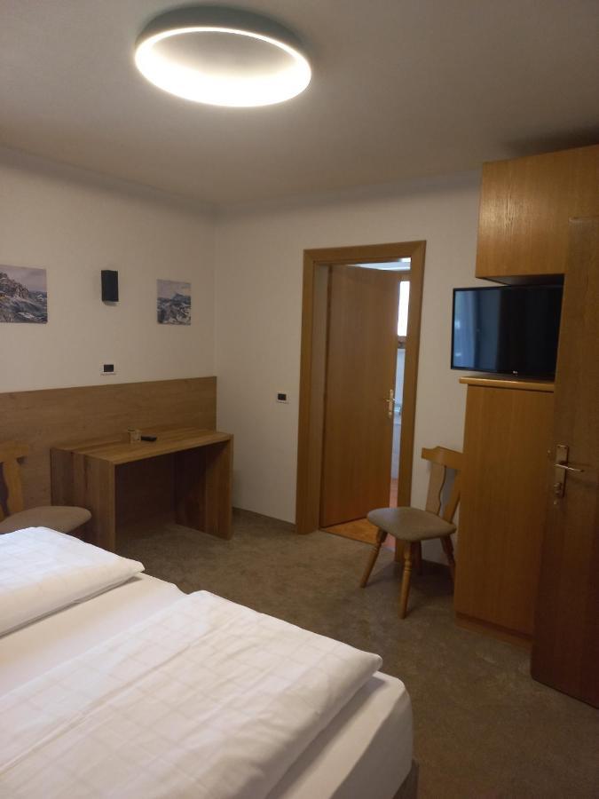 Garni Piz Da L'Ander Hotel กอร์วารา อิน บาเดีย ภายนอก รูปภาพ