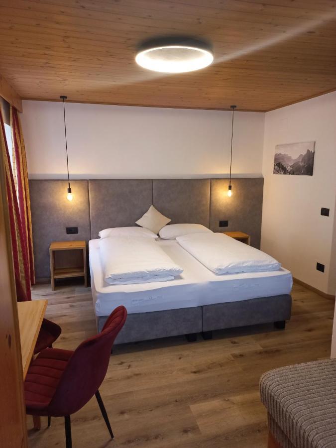 Garni Piz Da L'Ander Hotel กอร์วารา อิน บาเดีย ภายนอก รูปภาพ