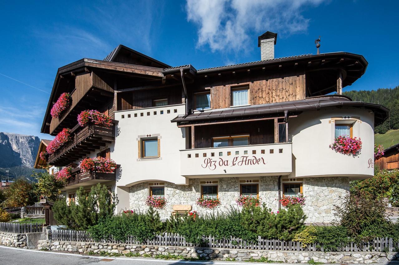 Garni Piz Da L'Ander Hotel กอร์วารา อิน บาเดีย ภายนอก รูปภาพ