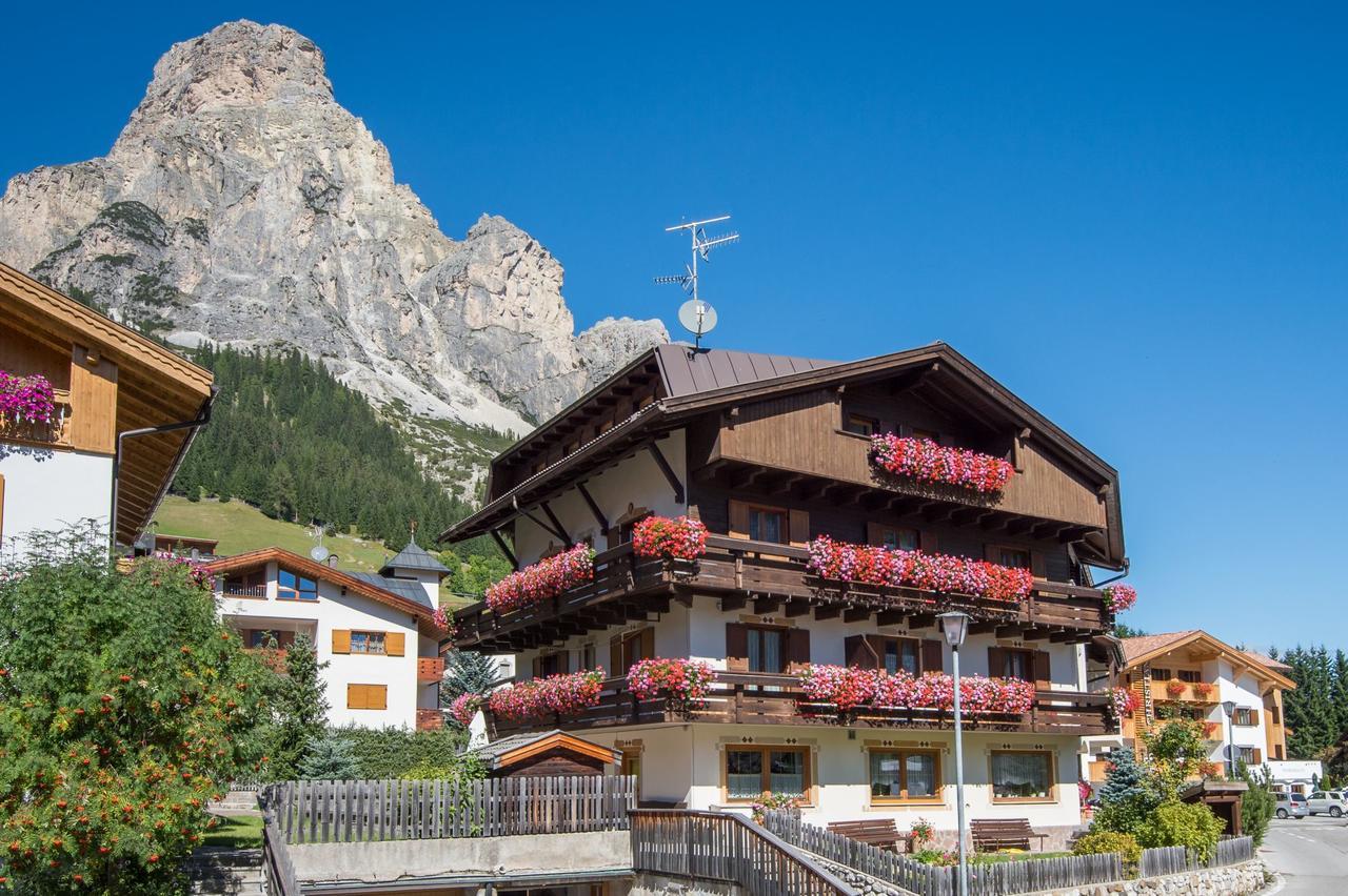 Garni Piz Da L'Ander Hotel กอร์วารา อิน บาเดีย ภายนอก รูปภาพ