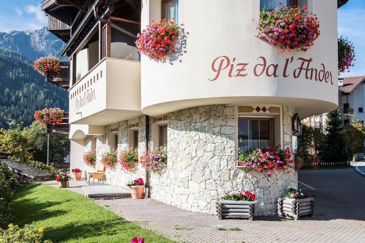 Garni Piz Da L'Ander Hotel กอร์วารา อิน บาเดีย ภายนอก รูปภาพ